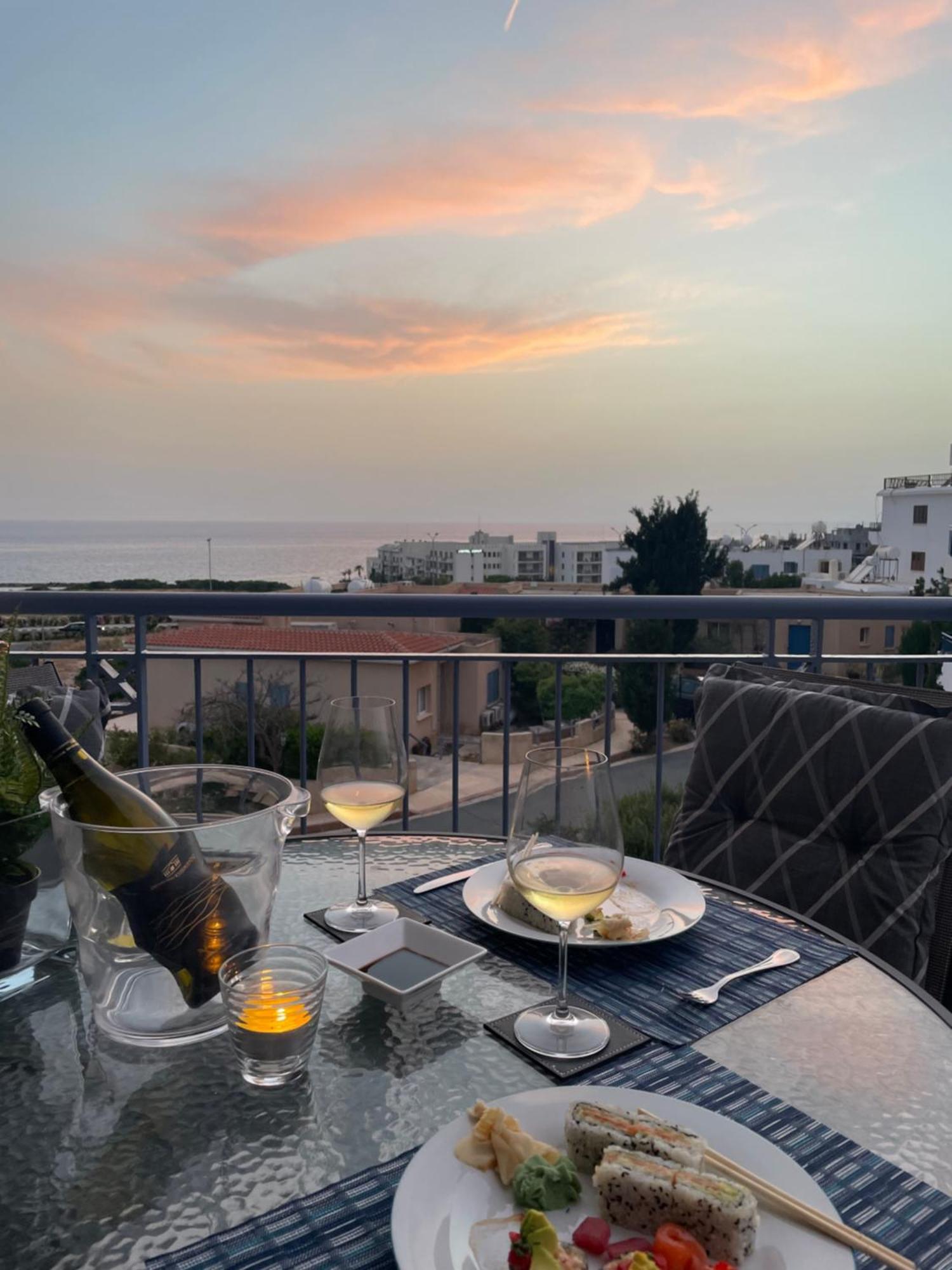 Direct Sea View & Quality Bed - Kings Palace 1 Bed Paphos Eksteriør billede